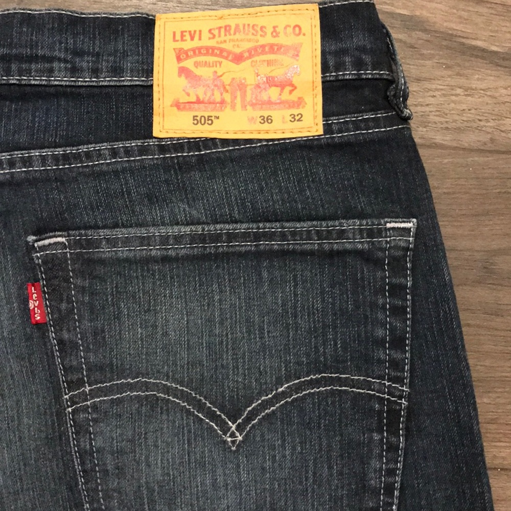 Levi’s Jeans - Picture 2 of 3